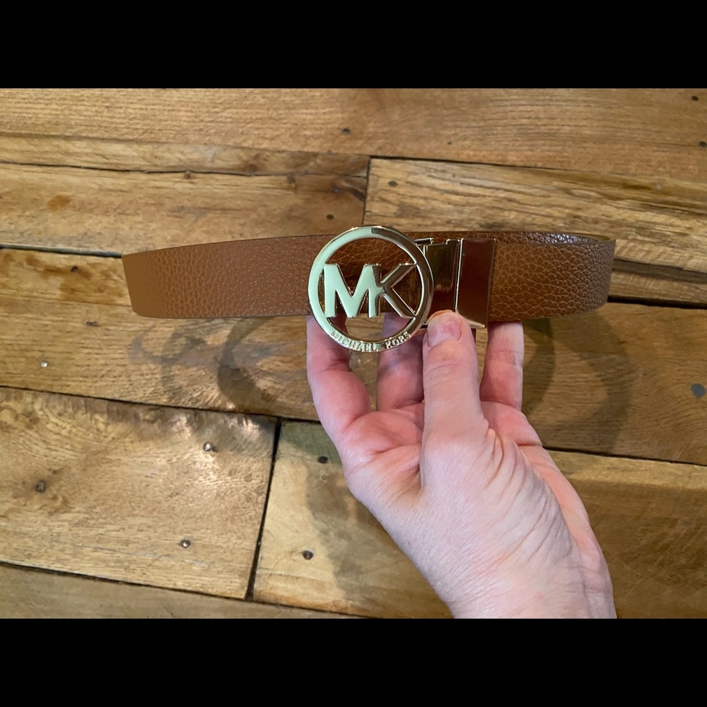 Brown/gold reversible belt